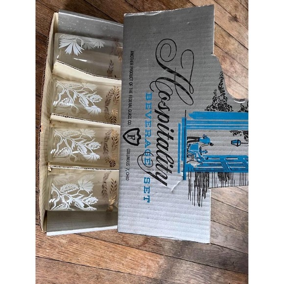 Vintage Federal Glass Hospitality Beverage Set of eight 5” drinking glasses - Picture 5 of 8